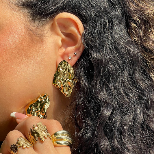 gold earring